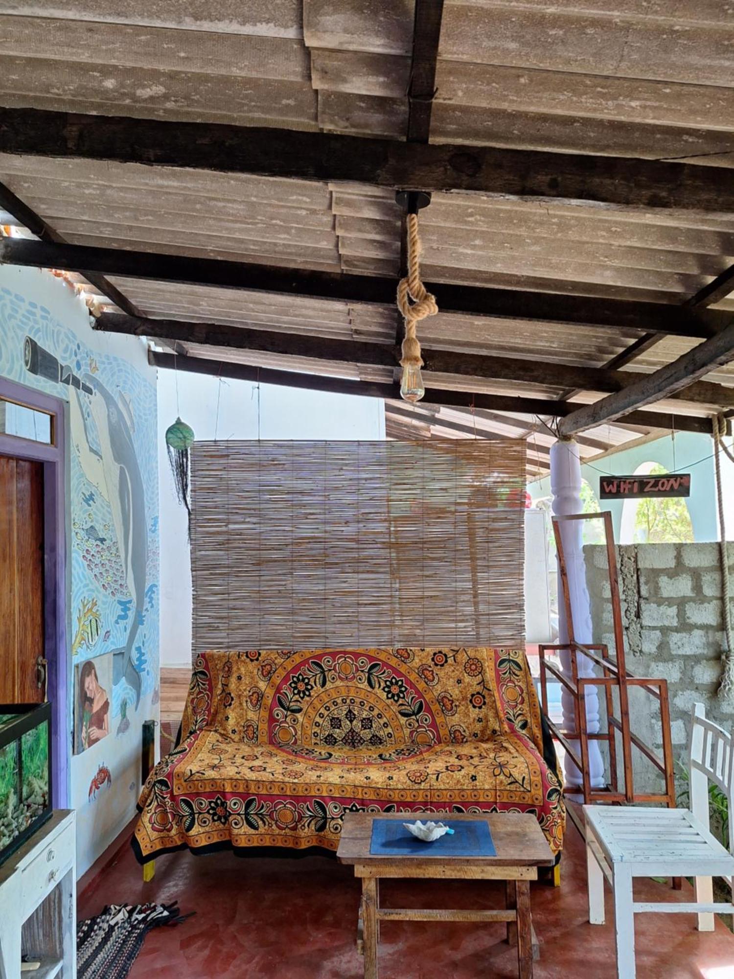 Akki'S Hostel Тринкомалі Екстер'єр фото